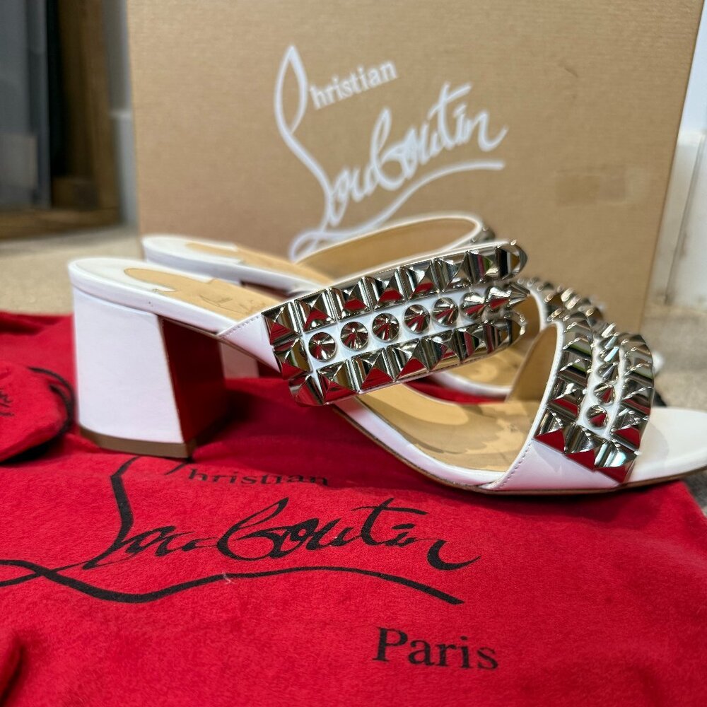 Beautiful Christian Louboutin Sandals - Size 40 - Still with box and dustbags